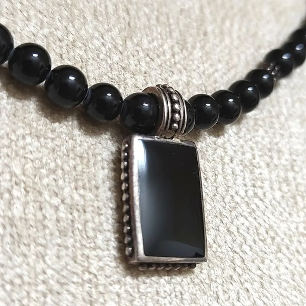 Black Bead and Silver Scroll Pendant Necklace 16